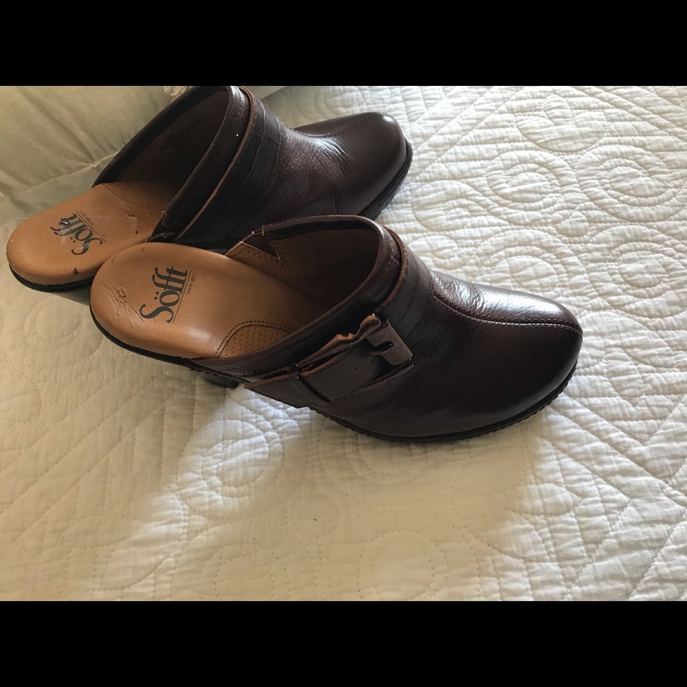 Clogs